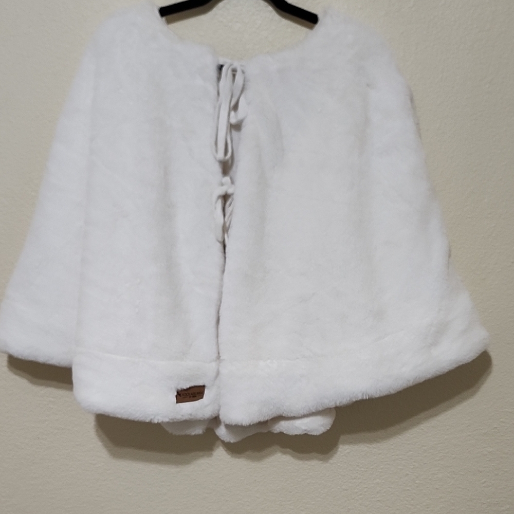 Koolaburra White Holiday Decor Tree SKIRT - Picture 5 of 7